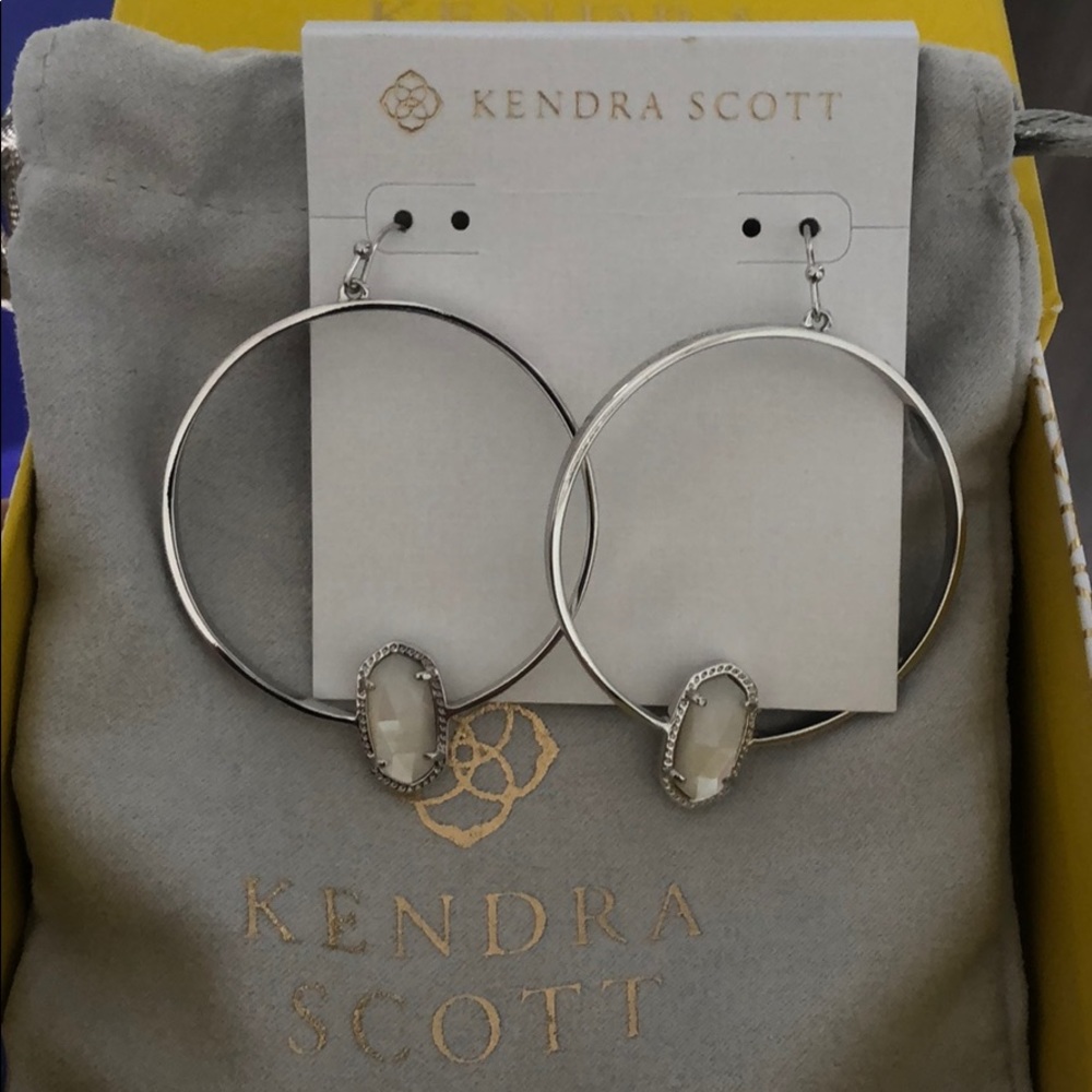 NWT KENDRA SCOTT EARRINGS